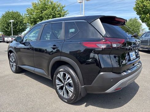 Used 2023 Nissan Rogue SV w/ SV Premium Package AWD/4WD image 3