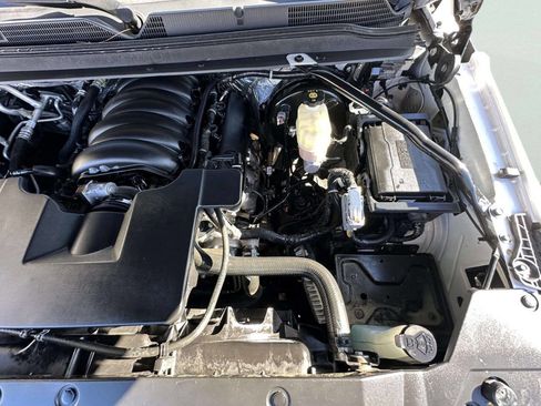 Used 2017 Cadillac Escalade ESV Platinum image 43