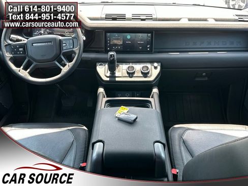 Used 2021 Land Rover Defender 110 X-Dynamic SE AWD/4WD image 16