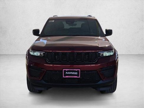 New 2025 Jeep Grand Cherokee Altitude image 5