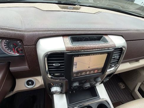 Used 2016 RAM 1500 Laramie AWD/4WD image 32