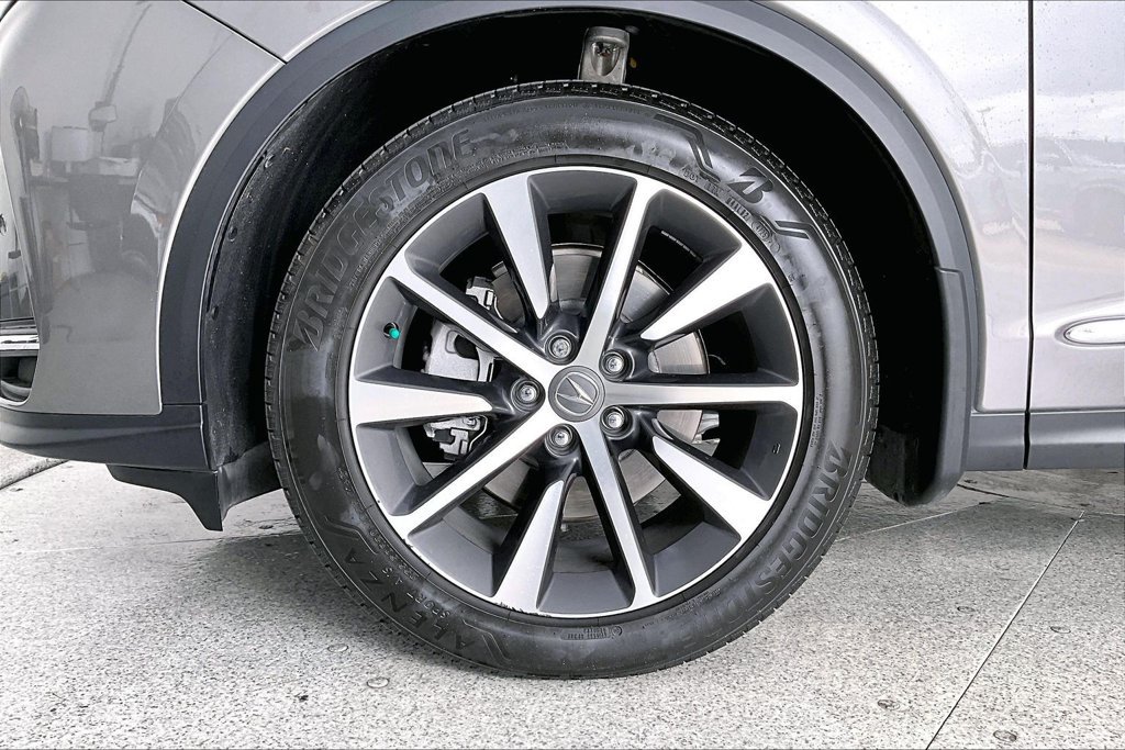 Certified 2026 Acura MDX w/ Technology Package FWD image 11
