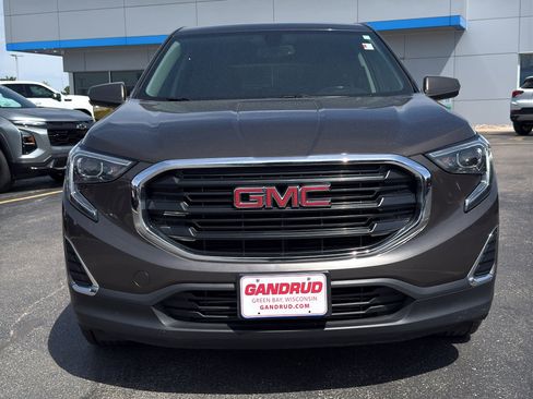 Used 2019 GMC Terrain SLE w/ LPO, Floor Liner Package FWD image 3