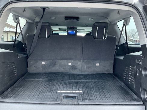 Used 2020 Cadillac Escalade ESV Premium Luxury image 37