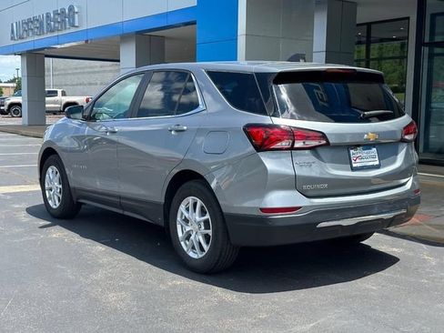 Used 2024 Chevrolet Equinox LT w/ LPO, Floor Liner Package FWD image 3