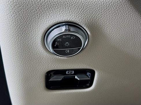New 2026 Mercedes-Benz GLC 300 4MATIC image 10
