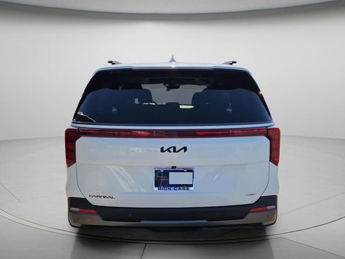 Used 2025 Kia Carnival SX w/ SX Dark Edition Package FWD image 5