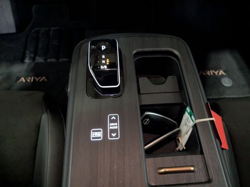 Used 2023 Nissan Ariya AWD image 22