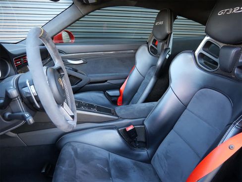 Used 2016 Porsche 911 GT3 RS image 5