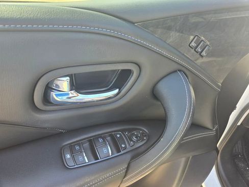 Used 2023 INFINITI QX80 Luxe w/ Cargo Package image 15