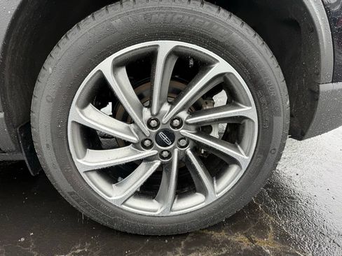 Used 2023 Lincoln Corsair AWD w/ Equipment Group 101A image 39