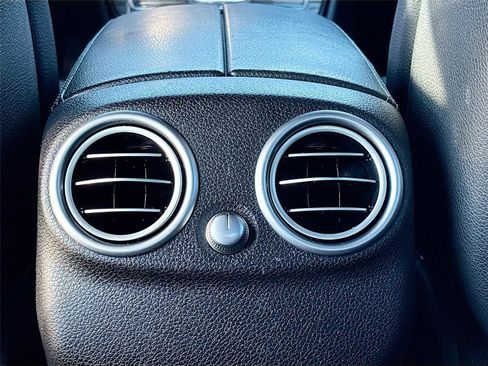 Used 2018 Mercedes-Benz C 300 Sedan image 26