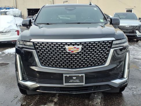 Used 2023 Cadillac Escalade Premium Luxury image 2