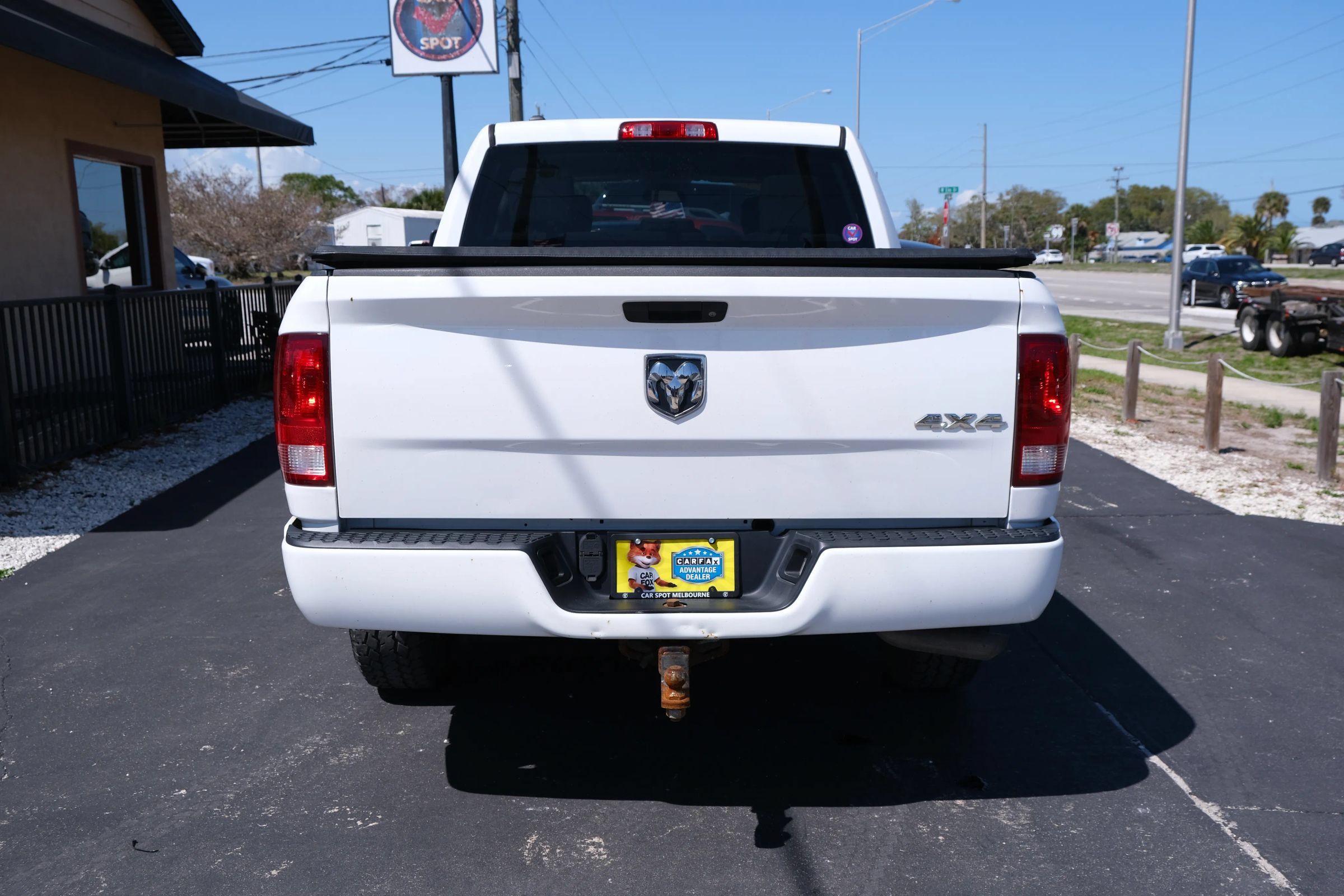 Used 2017 RAM 1500 Express AWD/4WD image 4