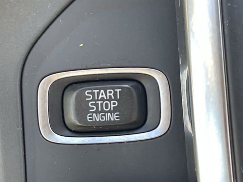 Used 2016 Volvo XC60 T6 image 30