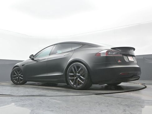Used 2021 Tesla Model S Plaid image 32