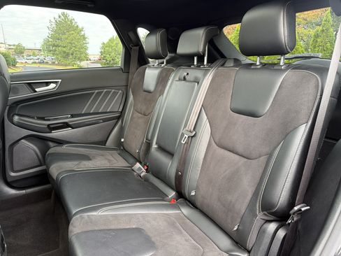 Used 2020 Ford Edge ST w/ Equipment Group 401A AWD/4WD image 9