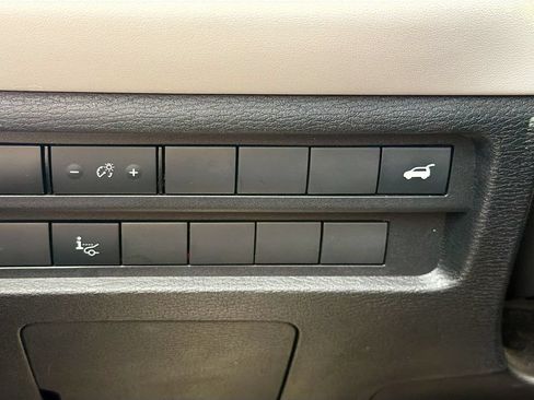 Used 2023 Mitsubishi Outlander SEL FWD image 34