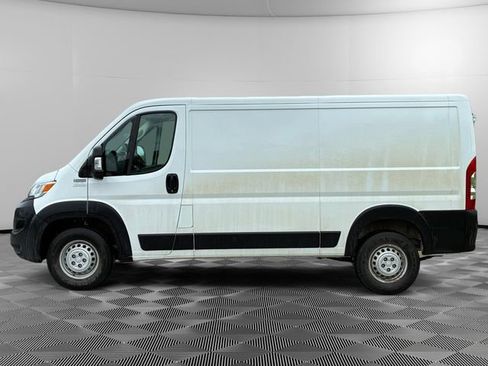 Used 2025 RAM ProMaster 2500 w/ Convenience Group FWD image 2