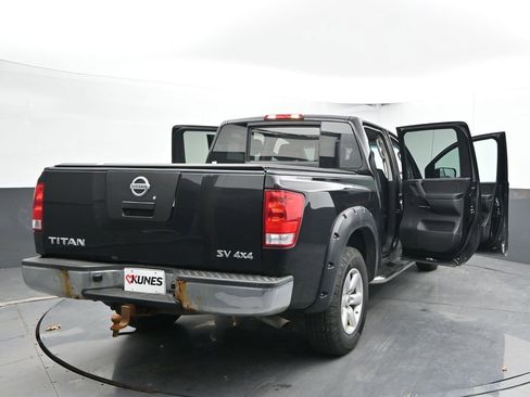 Used 2011 Nissan Titan SV image 37