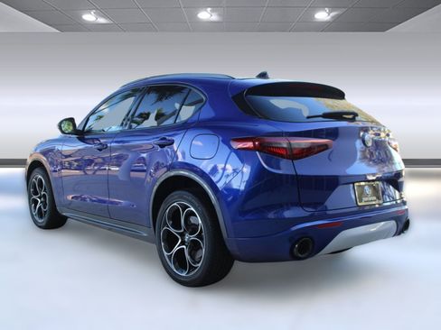 Used 2022 Alfa Romeo Stelvio Ti image 3