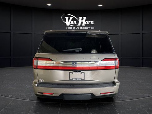 Used 2019 Lincoln Navigator Reserve w/ Cargo Package AWD/4WD image 14