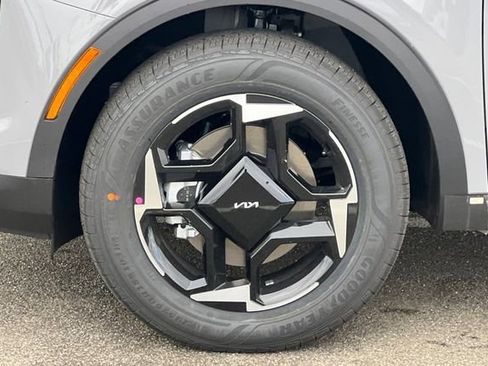 New 2026 Kia Sportage EX w/ EX Panoramic Sunroof Package image 34