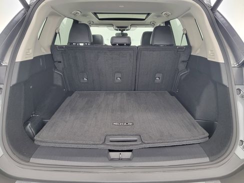 Used 2023 Nissan Rogue SV w/ SV Premium Package image 29