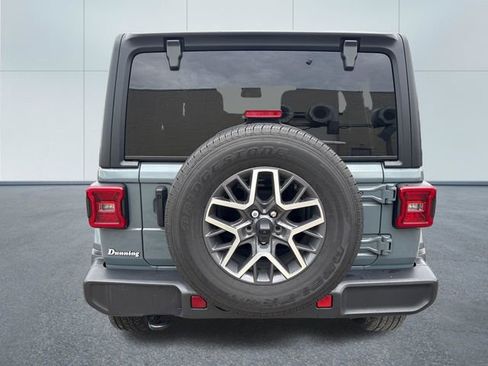 Used 2024 Jeep Wrangler Unlimited Sahara AWD/4WD image 3