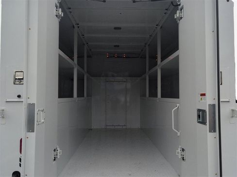 New 2025 Chevrolet Express 3500 image 22