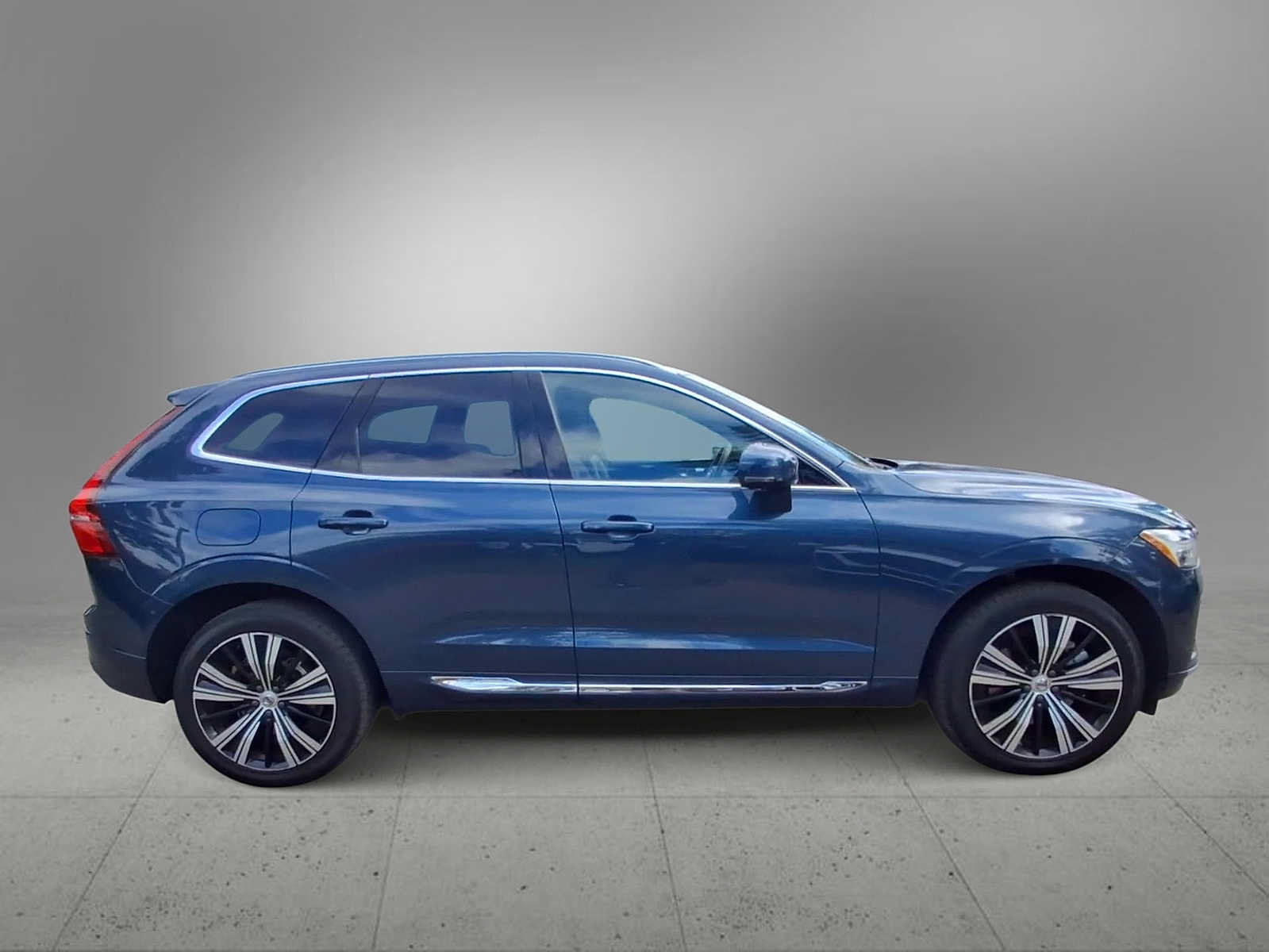 Used 2023 Volvo XC60 T8 Ultimate w/ Climate Package AWD/4WD image 9