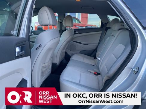 Used 2017 Hyundai Tucson SE image 14