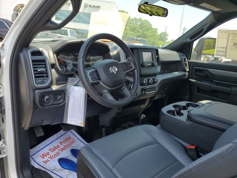New 2024 RAM 3500 Tradesman image 9