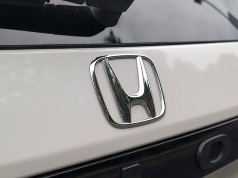 Used 2025 Honda Pilot EX-L image 6