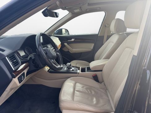 Used 2018 Audi Q5 2.0T Premium Plus w/ Premium Plus Package image 9