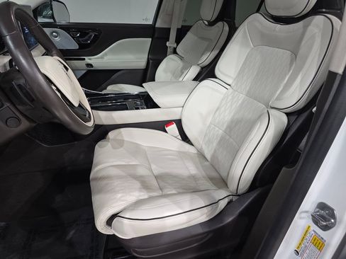 Used 2022 Lincoln Aviator Black Label w/ Dynamic Handling Package image 19