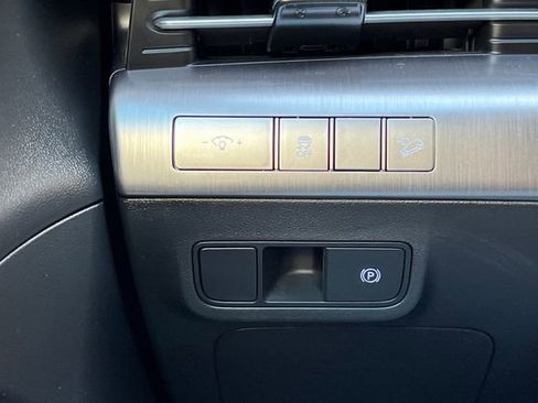Used 2025 Hyundai Kona SEL FWD image 36