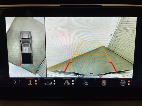 Used 2024 GMC Sierra 1500 Denali Ultimate image 17