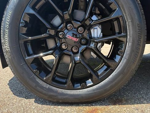 New 2026 GMC Yukon Elevation w/ Elevation Premium Package AWD/4WD image 9