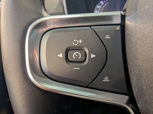 New 2026 Volvo XC40 B5 Plus w/ Protection Package Premier image 17