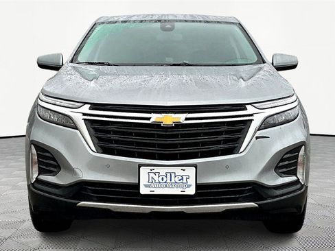 Used 2023 Chevrolet Equinox LT w/ Driver Convenience Package image 3