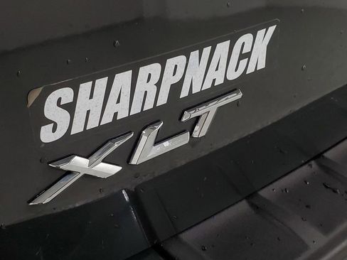 Used 2023 Ford Explorer XLT image 26