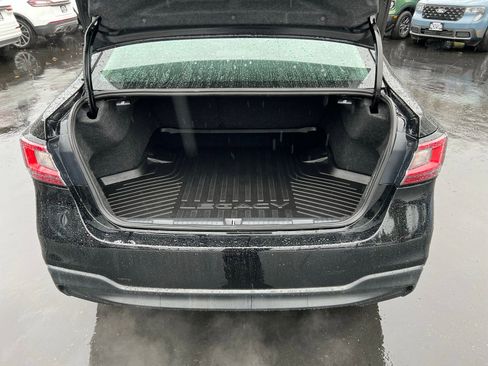 Used 2023 Subaru Legacy Premium image 7