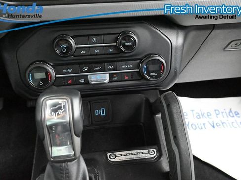 Used 2023 Ford Bronco Big Bend w/ Sasquatch Package AWD/4WD image 20
