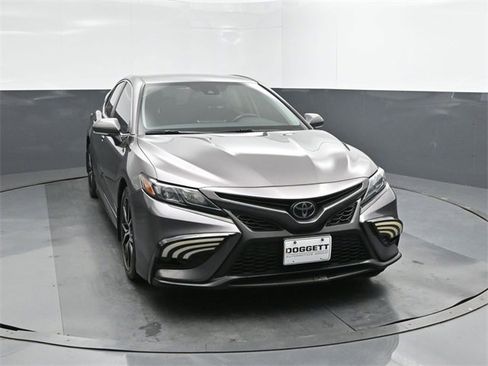 Used 2022 Toyota Camry SE image 22