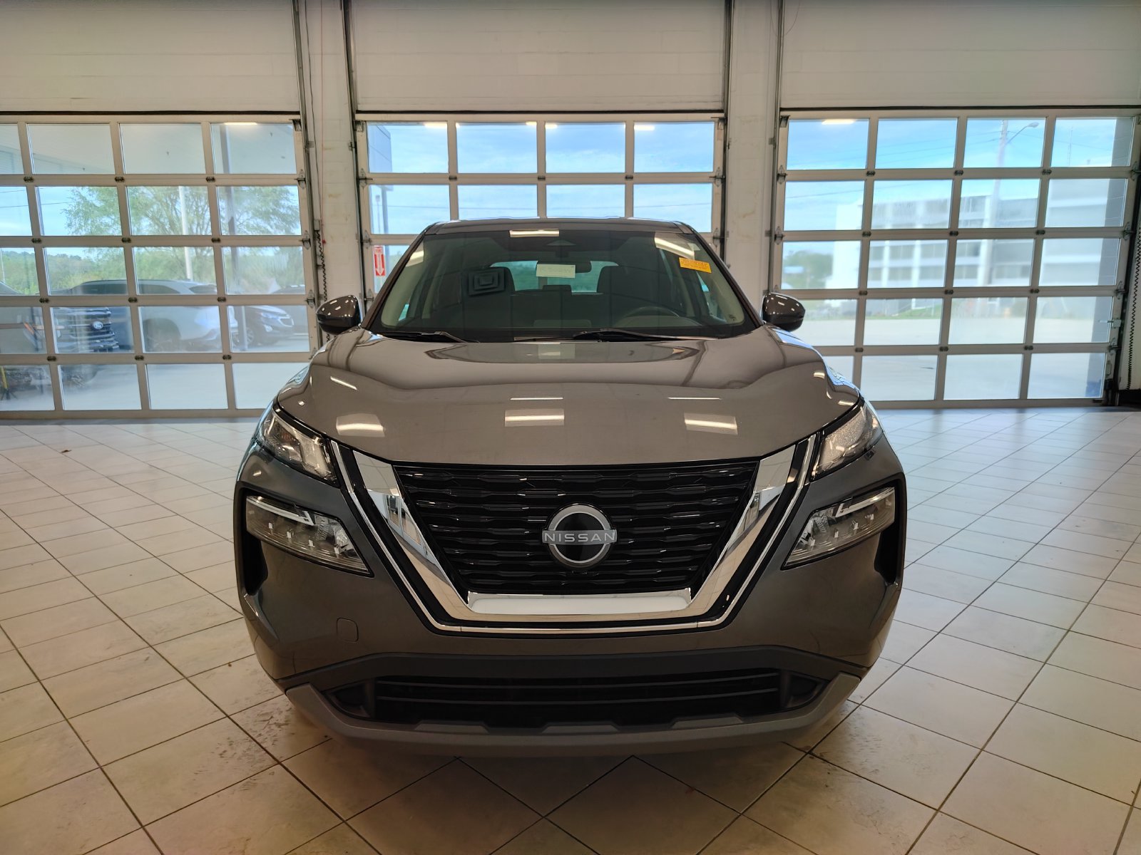Used 2023 Nissan Rogue SV FWD image 8