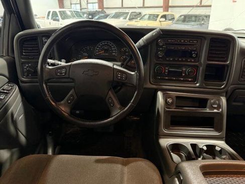 Used 2007 Chevrolet Silverado 2500 LT w/ Heavy-Duty Power Package image 21