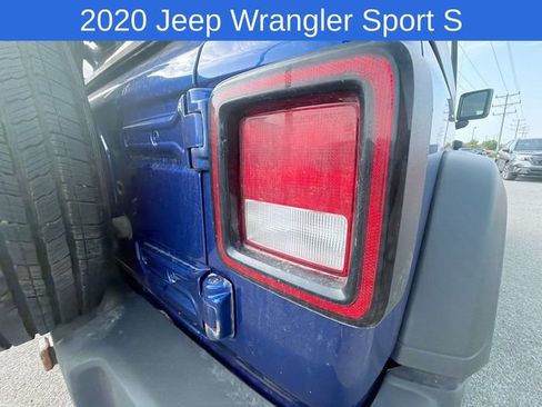 Used 2020 Jeep Wrangler Sport AWD/4WD image 8