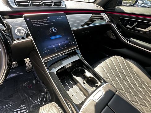 Certified 2024 Mercedes-Benz S 580 4MATIC Sedan image 31