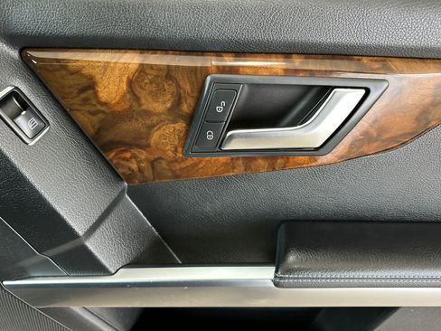 Used 2015 Mercedes-Benz GLK 350 2WD image 19